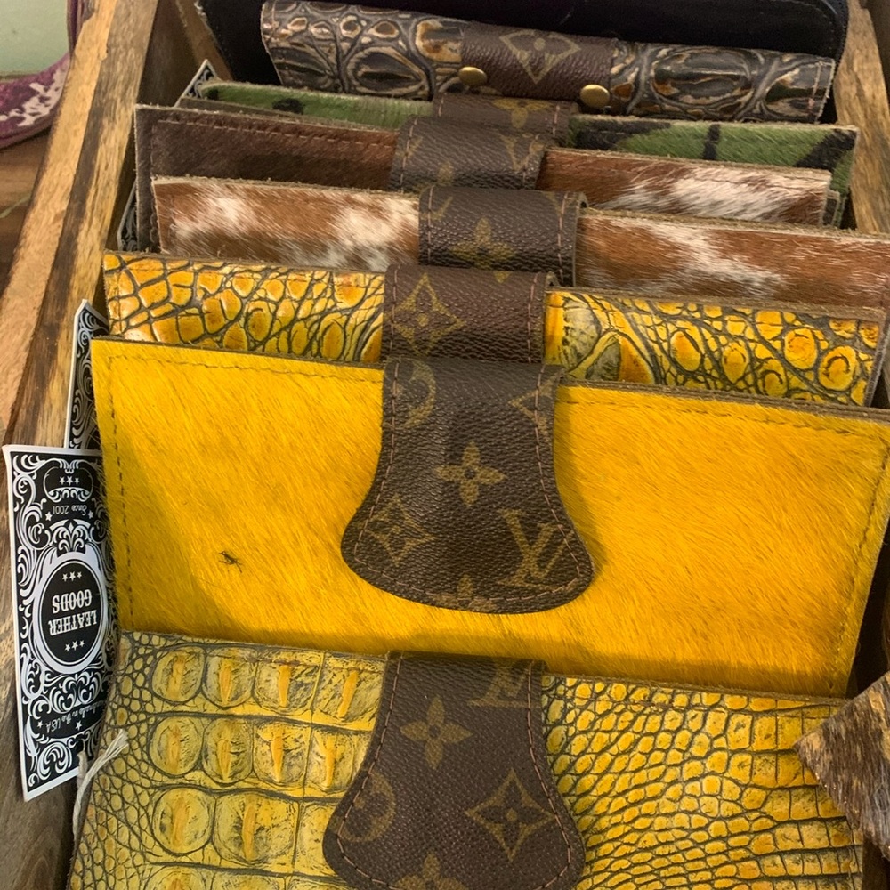 wallets !!! Lots more to come💕💕